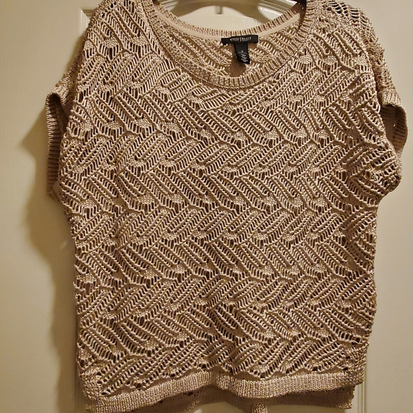 Top - Picture 2 of 4